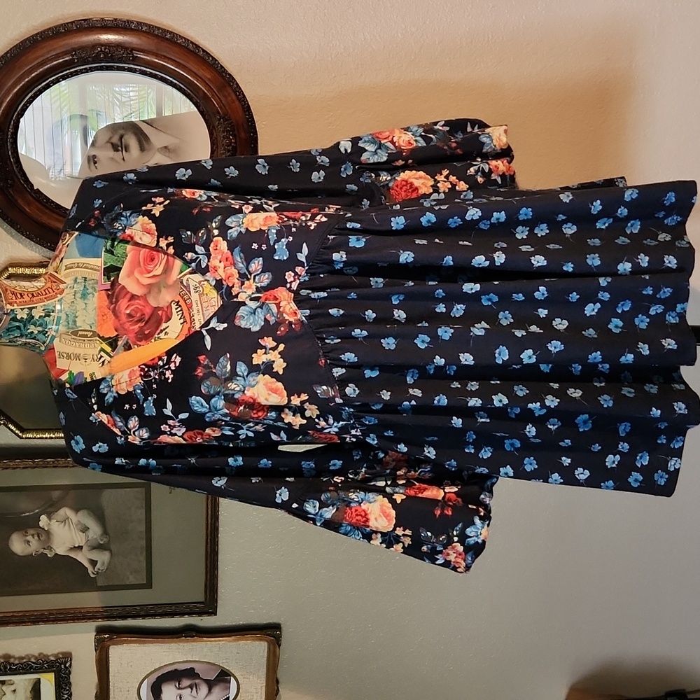 LadiesFloral top